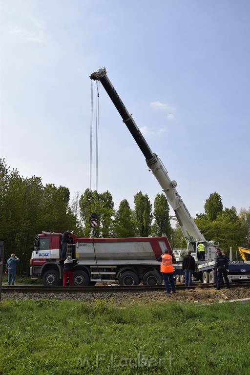 Schwerer VU LKW Zug Bergheim Kenten Koelnerstr P496.JPG - Miklos Laubert